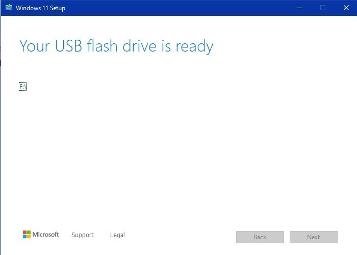 "USB flash drive is ready" message in Windows installation setup. 