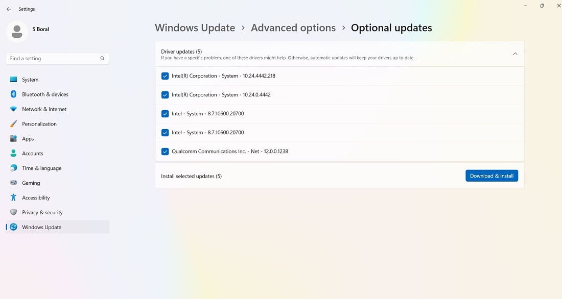 Installing optional updates in Windows 11 for July 2023. 